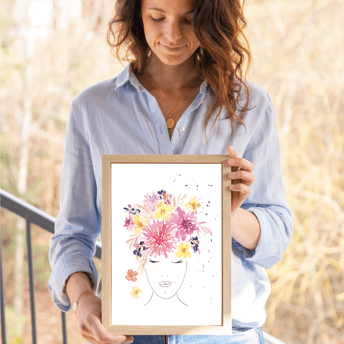 atelier femme fleurie_charlotteparot_annecy Cha.parot, Cha Parot, Art, aquarelle, peinture, peinture à l’eau, aquarelle moderne, tableau  Matériel aquarelle, pinceau, palette, papier, pigments, aquarelle artisanale, crayon aquarellable, craie, pastel, acrylique, stylo, feutre, mix média  Couleur, lumineuse, colorée, couleur intense, couleur douce, couleur joyeuse  Technique, fusion, moderne, humide, sec, lavis, dégradé, superposition  Aquarelliste, peintre, artiste, illustratrice, dessinatrice,   Illustratrion, sur mesure, identité de marque, identité visuelle, univers de marque, charte graphique, packaging, réseaux sociaux, devanture boutique, carte fleuriste,   Peindre, dessiner, jouer, dessiner, réveiller sa créativité, créer, imaginer, inspirer, expérimenter, esquisser  Atelier, atelier d’aquarelle, atelier peinture, cours de peinture, cours de dessin, cours d’aquarelle, workshop, workshop aquarelle, atelier en ligne, cours en ligne, atelier créatif,   Haute-Savoie, Annecy, La Roche sur Foron, Saint-jean-de-Sixt, La Clusaz, Manigod, Lyon, Auvergne-Rhônes-Alpes  Moderne, abstrait, minimaliste, loose, simple, motif, flou, pattern, naïf,   Dessin, croquis, esquisse,   Tableau de peinture, toile moderne, tableau d’art,   Détente, zen, relax, prendre du temps, ralentir,  Créativité, créatif, créative, créer, inspiration, âme créative  Fleur à l’aquarelle, rose, dahlia, pivoine,   Boule fleurie, flower power, plantes d’intérieur, paysage à l’aquarelle, montagnes, sapins, automne, couronne de noël, animal fleuri, renne fleuri, façade de maison, devanture de boutique, chalet de montagne, aurore boréale, aquarelle et fleurs séchées, poterie aquarelle, céramique, yoga aquarelle, retraite créative, initiation à l’aquarelle, découverte, niveau débutant, intermédiaire, avancé,   Ebook, tuto, tutoriel, pas à pas, fiche,   L’eau bleue, Les tribulations de Marie, Saleanndre, Made by khani, Happy Chantilly, lennyillustration, Jennifer Lefèvre, Cécile Metzger, coucou illustration, domestica, artisane, atelier bonjour couleurs, bluevertsoul, adolieday, abolie, lauratravelbook, laura travel book, laura pasquet,lencreriemarine,lencrerie marine, o_aquarelle, lepaon, le paon,